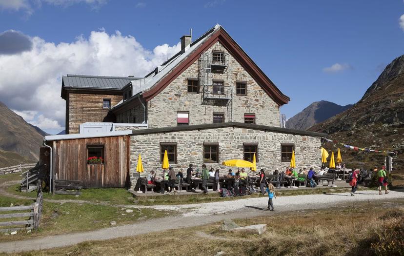 Franz Senn Hütte image 1